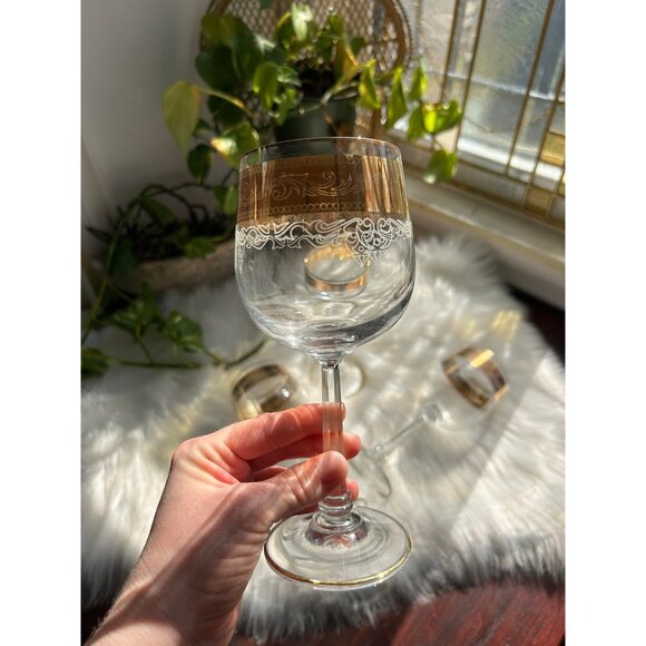 Gold Detail Wine Glasses Gold Rim With Unique Octagonal Stem Gold Paint Loss - - Picture 2 of 7